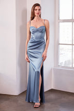 Fitted Dress With A Sweetheart Neckline And Thin Straps-5